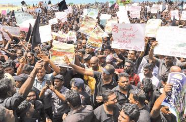 Protest on Galle Face Green  by estate workers’ children  Pic: by Rukmal Gamage