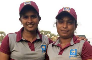 Poojani Liyanage (right) with Shashikala Siriwardena