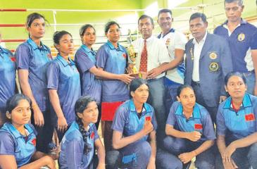 Mullaitivu women’s boxers with their trophy presented by Capt. RK Indrasena