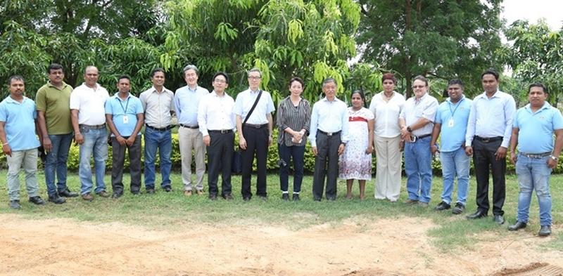 The Dole Buttala farm team with the Japanese Ambassador Kenichi Suganuma, his wife, and officials of ITOCHU Corporation and the Embassy of Japan.