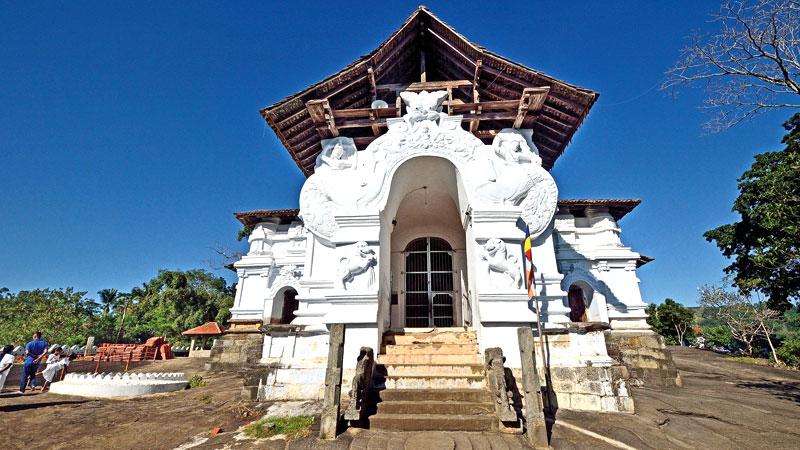 The front entrance of the Lankatilaka Vihara from the east, with a breathtaking view.  