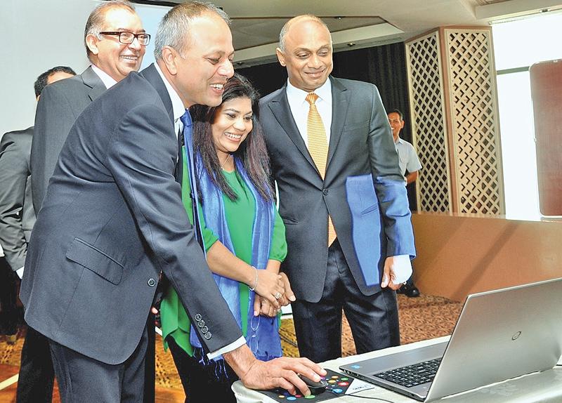 Minister Sagala Ratnayake launches the website