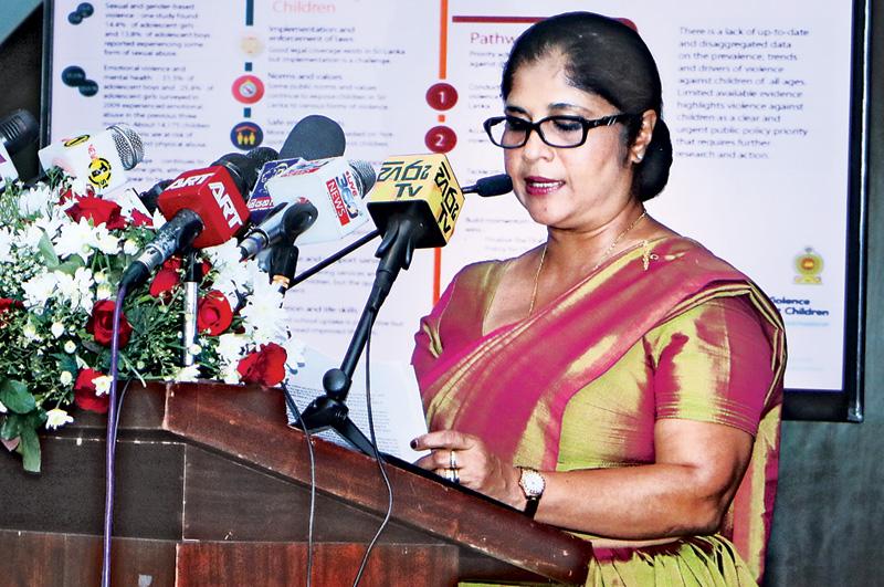  Pic: Saman Sri Wedage    Minister Chandrani Bandara speaking at the launch     