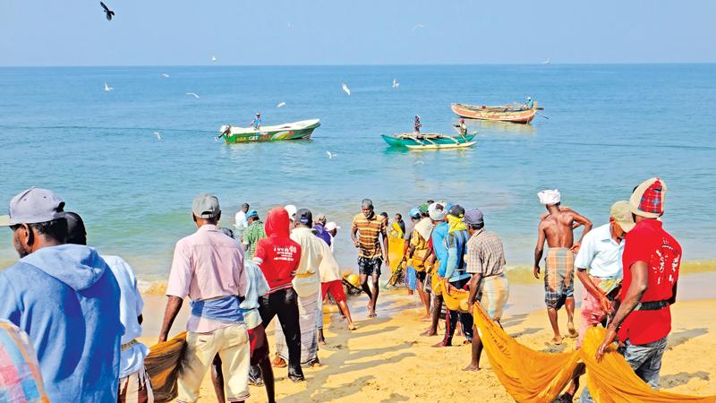 Beach-scene fishing 