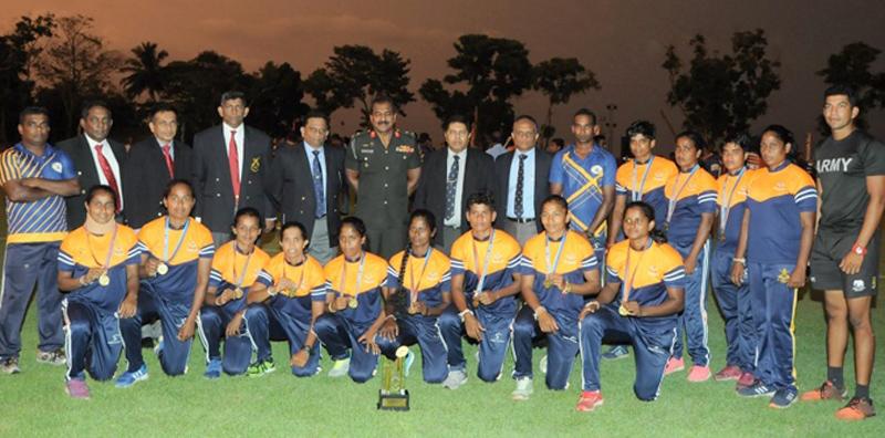 Army players with their trophies