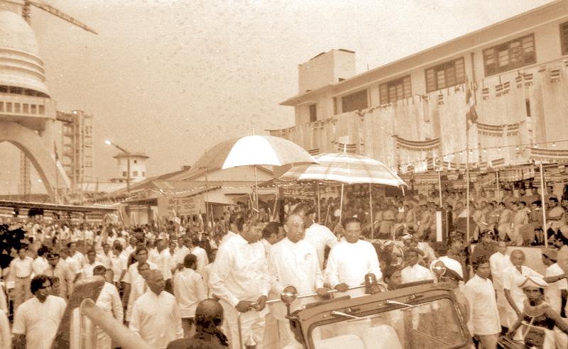 President J.R. Jayewardene, Prime Minister Ranasinghe Premadasa and Ministers Lalith Athulathmudali and Gamini Dissanayake at the completion of the Varaaya Sambuddha Jayanthi Chaitya adjacent to the Colombo Port in 1985