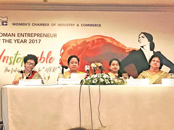The head table at the launch of ‘The Woman Entrepreneur of Year 2017’. From left: Board Member Mrs Renuka Fernando, Chairperson Mrs Chathuri Ranasinghe, First Vice Chairperson Mrs Indrani Fernando and  second Vice Chairperson  Mrs Kumari Perera.  