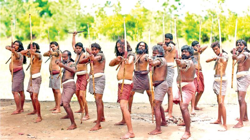 Hela tribesmen ready for action   