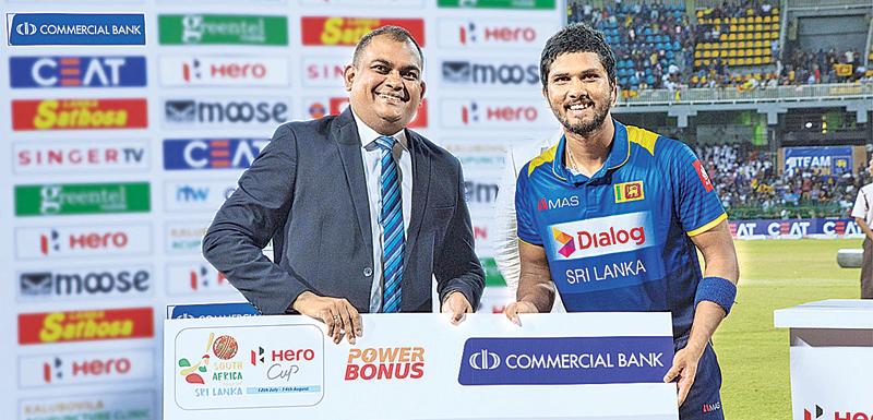 Dinesh Chandimal marked his return to the Sri Lanka team with an unbeaten 36 to steer the side to a three-wicket win over South Africa in their lowing scoring one-off T20 International at the Premadasa Cricket Stadium in Colombo last Tuesday. He was adjudged what was called the Commercial Bank Power Bonus Player of the Match and received an award from Hasrath Munasinghe the bank’s Deputy General Manager for Marketing