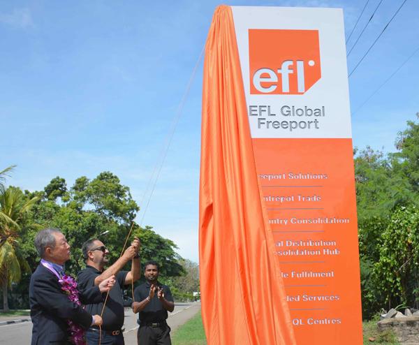 SG Holdings Group’s Chairman, Eiichi Kuriwada and EFL Founder and President, Hanif Yusoof at the unveiling ceremony.