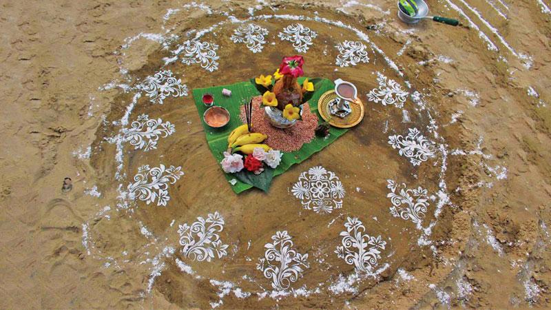 The traditional kumbham pot