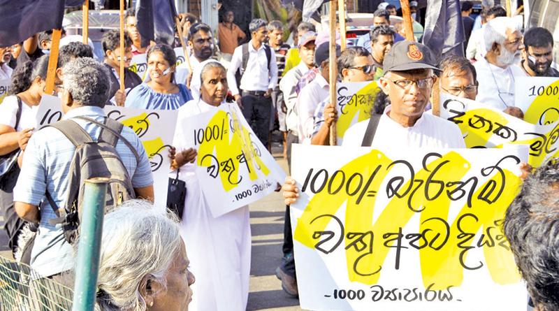  Protesters on the march