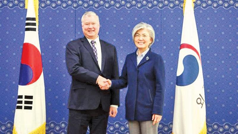 Stephen Biegun briefed South Korean Foreign Minister Kang Kyung-wha on his visit to the North    