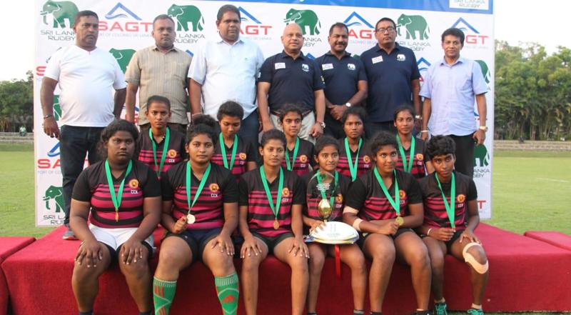 The winning North Western ‘B’ (Wayamba) squad on the podium comprising Sachinthani Ariyawansa (captain), Himasha Ratnayake, Lakshika Appuhamy, Probodani Dissanayake, Nirmala Priyadharshani, Dilki Sandana, Hashani Dassanayake, Lakshani Mallawa, Nemesha Sewwandi, Nuwanthika Chandrasiri and Sewwandi Munasinghe