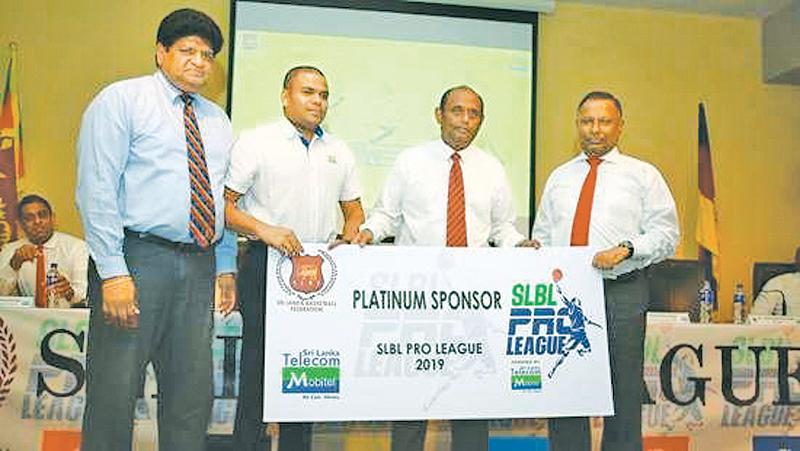 SLBA Secretary Dr Chula Senaratne and NOC President Suresh Subramanium receiving the League tournament Mobitel platinum sponsorship