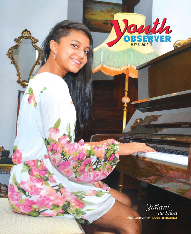 Yohani de Silva Photograph by Ranjith Asanka