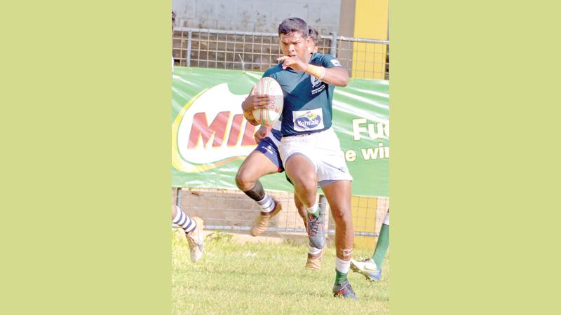 Isipathana winger Ramitha de Silva races for the try line Pic Saman Mendis