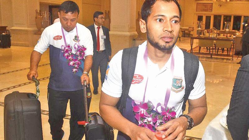 Bangladesh cricketer Mushfiqur Rahim arrives with the team