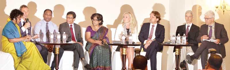 Sri Lankan and EU officials at the group discussion