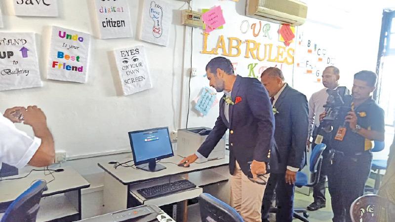 Acting High Commissioner of Pakistan Tanvir Ahmad at the inauguration of the IT lab