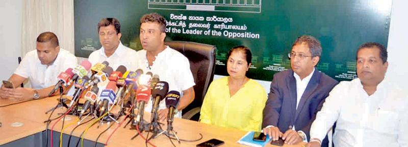 UNP MPs at a press conference at Opposition Leader’s Office  on Friday, aired their anger at leader Ranil Wickremesighe for not  heeding calls to step down before the next election after a crucial round of discussions failed at Sirikotha Headquarters on Thursday.   