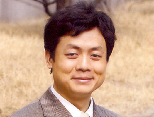 Prof. Yiwei Wang   