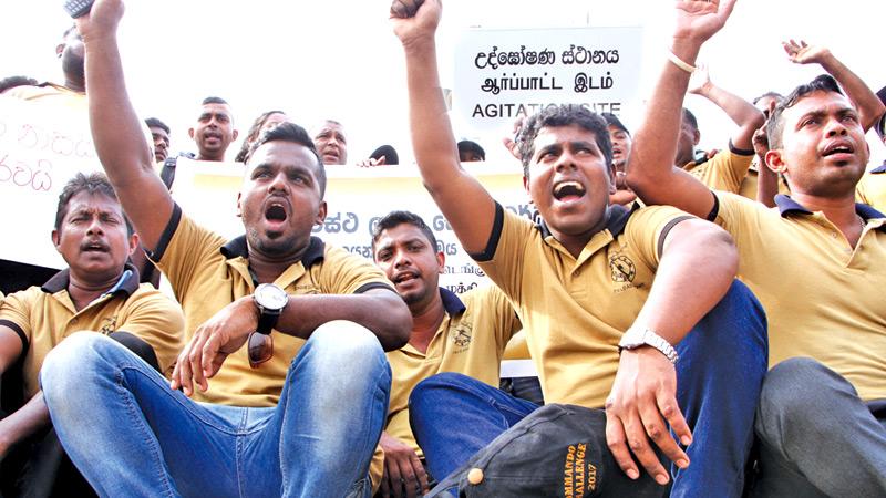 A group of  protesters at the  Agitation Site.                