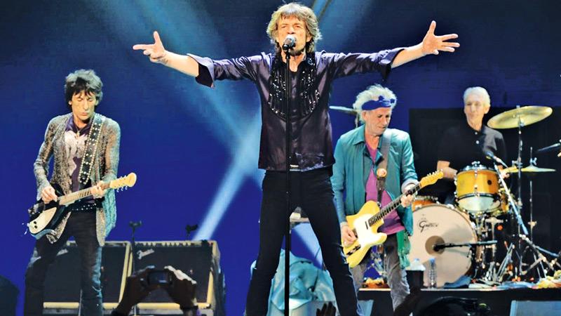 Mick Jagger shows no sign of old age on stage