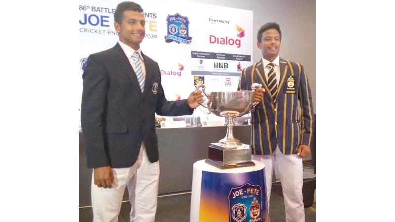 The two captains Johanne de Zilwa (St. Joseph’s College) and Shannon Fernando (St. Peter’s College).