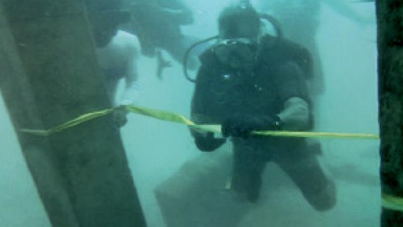 Commander of the Navy, Vice Admiral Piyal De Silva opens the underwater museum