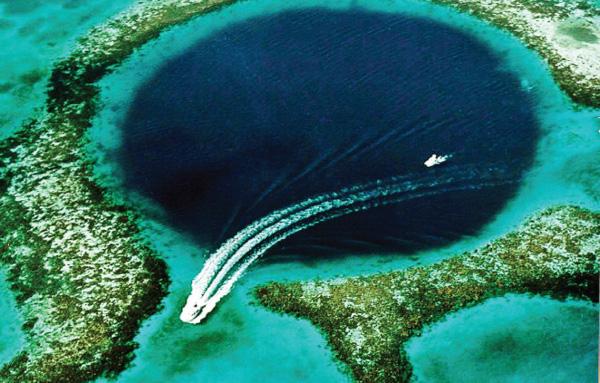 The Great Blue Hole, located near Ambergris Caye, Belize (Credit: U.S. Geological Survey /Public domain)