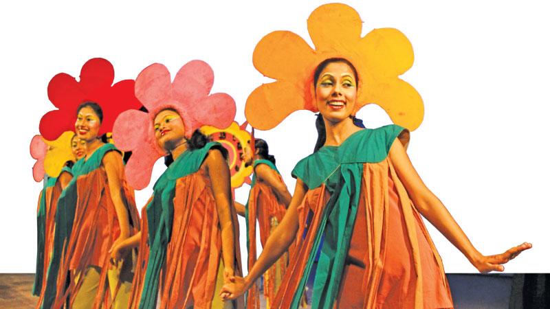 A scene from a  children’s drama by the Kotte  Playhouse. 