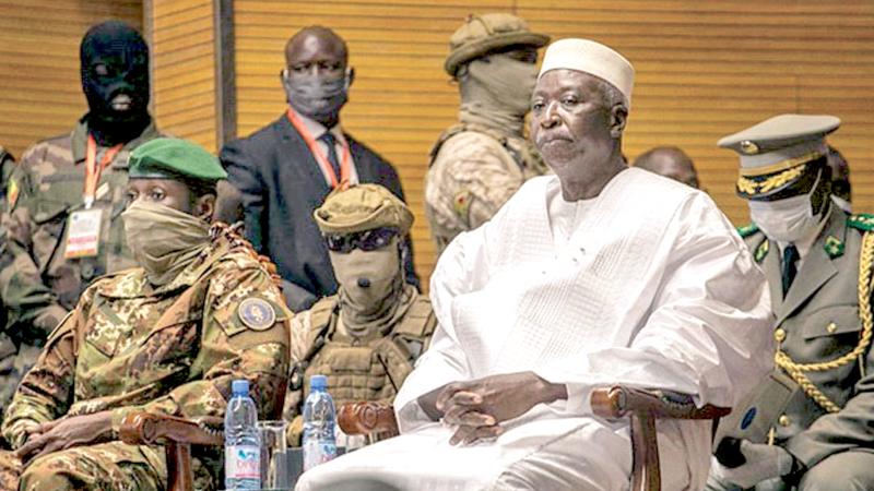 New Interim President and Vice President of Mali during swearing-in -ceremony