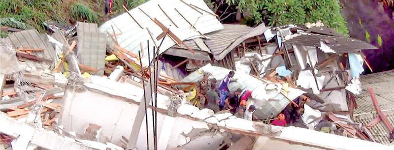 The house after collapse  Pic credit Asela Kuruluwansa