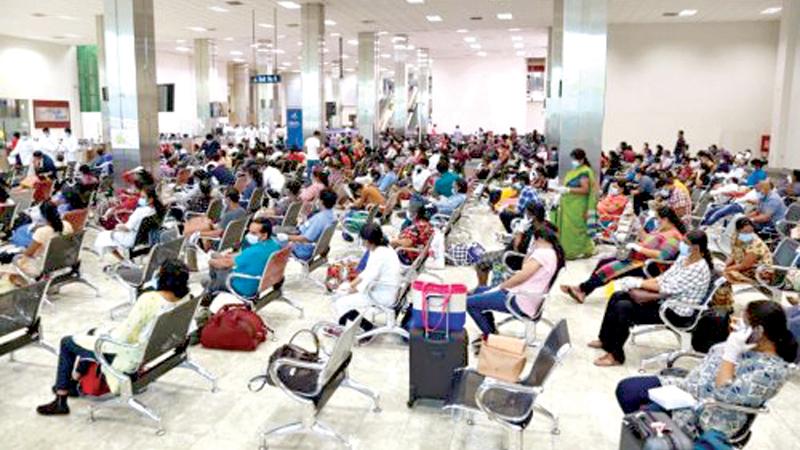 Lankan expatriates in Kuwait awaiting return 
