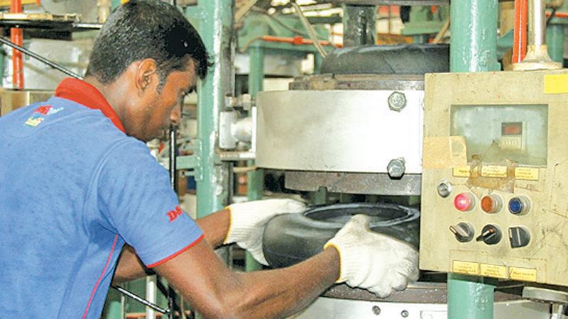 The manufacture of three-wheeler tyres at the DSI factory