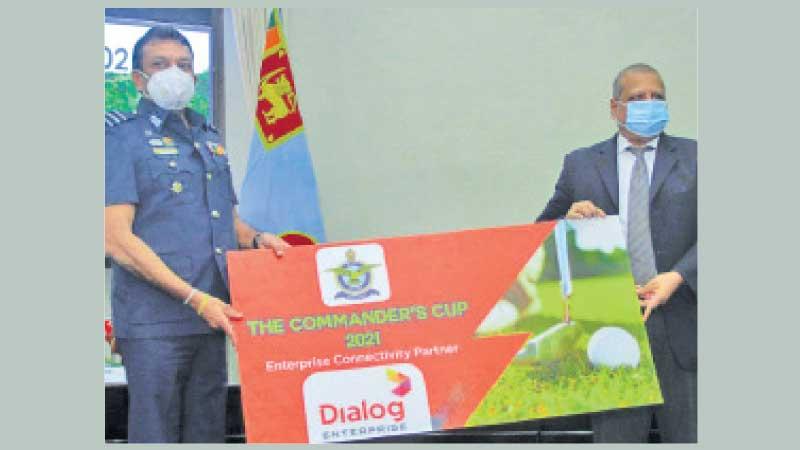Chairman SLAF Golf Committee Air Commodore Prasanna Ranasinghe (left) receiving the sponsorship for the Air Force Commander’s Cup Golf Championship from Vice President Dialog Enterprise Navin Pieris (right) at the SLAF Headquarters on Tuesday