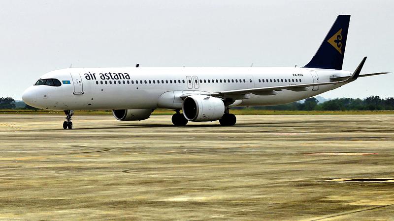 The Mattala Rajapaksa International Airport (MRIA), once used by the previous Yamapalana Government to store paddy after it was closed down, is now becoming a hive of activity as the country’s second international airport. Air Astana, the national carrier of Kazakhstan, became the latest airline to commence charter flights to the MRIA yesterday, making Hambantota its latest destination.  Pix: Sulochana Gamage in Mattala.