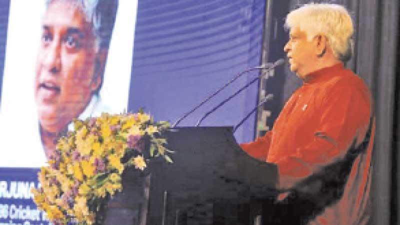 Arjuna Ranatunga speaks at his World Cup champion team’s silver jubilee