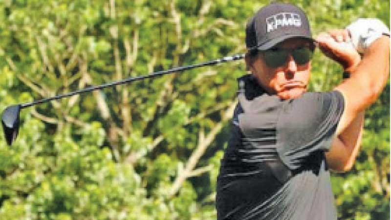 Mickelson gets ticket to ride
