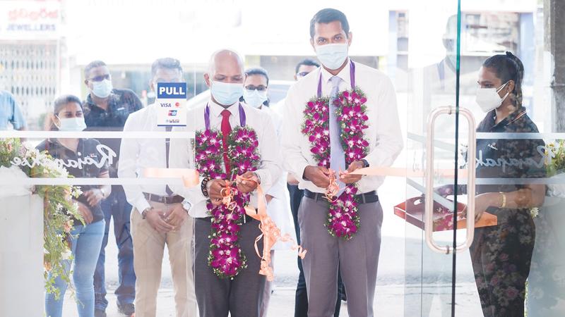 Managing Director of Eric Rajapakse Opticians, Rajeev Rajapakse opens the branch