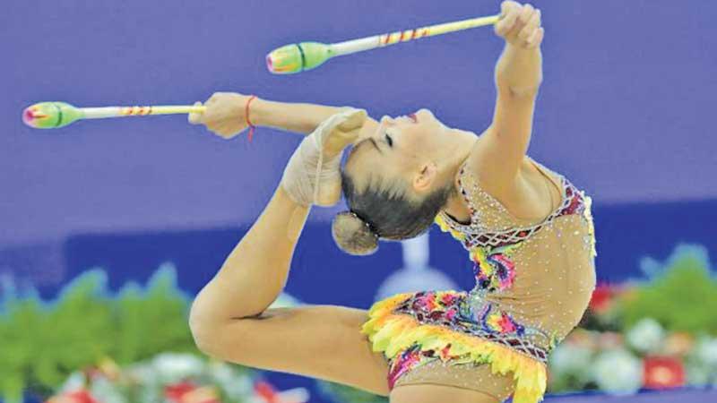 Dina Averina showcases her prowess that should have brought her gold according to Russian critics on Tokyo 2020