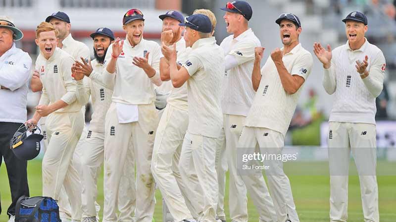 The England team celebrate