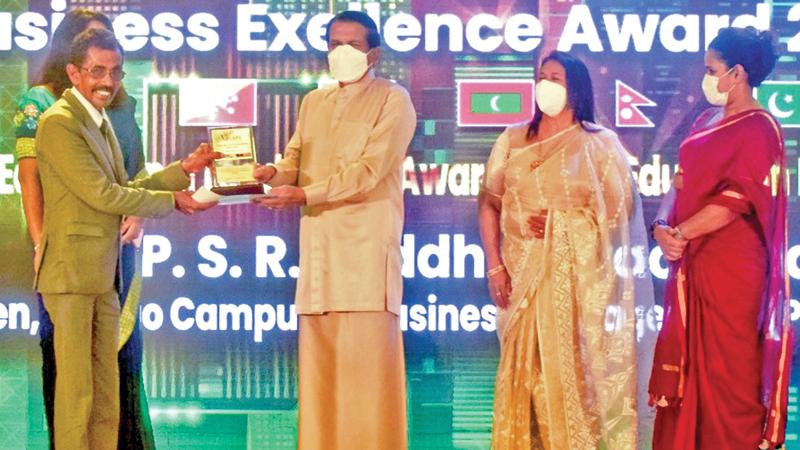 MD, Abeywardana Constructions, B. M. W. Abeywardane receives the award.