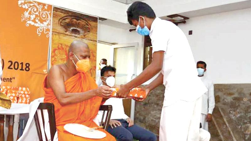 The Ridi Viharaya donation was held under the patronage of the Ven. Thibbatuwawe Buddharakkitha Thera