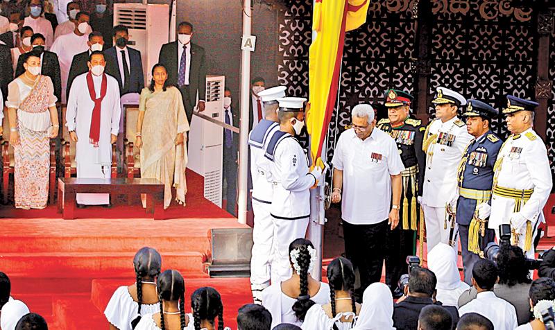President Gotabaya Rajapaksa and Mrs. Ioma Rajapaksa were greeted with the sounds of trumpets at the venue. The national anthem was sung by schoolchildren after the President hoisted the national flag amidst the beating of magul bera and blowing of the ‘conch shell’. The Chief of Defence Staff, Navy and Air Force Commanders and the Inspector General of Police escorted the President to the special pavilion.