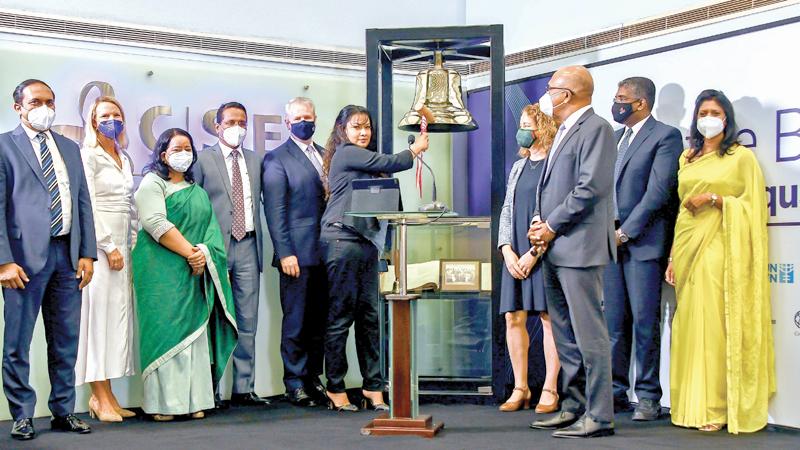 From left: CEO, CSE, Rajeeva Bandaranaike; Manager, IFC-DFAT, Women in Work Program, Sarah Twigg; Partner, EY, Anoji de Silva; Chairman, SEC,Viraj Dayaratne;  Australian High Commissioner, David Holly; CEO, Aventude  Thushara Wijewardena;  IFC Country Manager, Lisa Kaestner; Chairman, CSE, Dumith Fernando; DG, SEC, Chinthaka Mendis; and SLID Council Member Aroshi Nanayakkara.