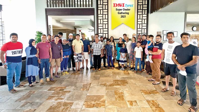Sales agents and family members at the ‘Top 20 Super Dealers’ Gathering – 2021