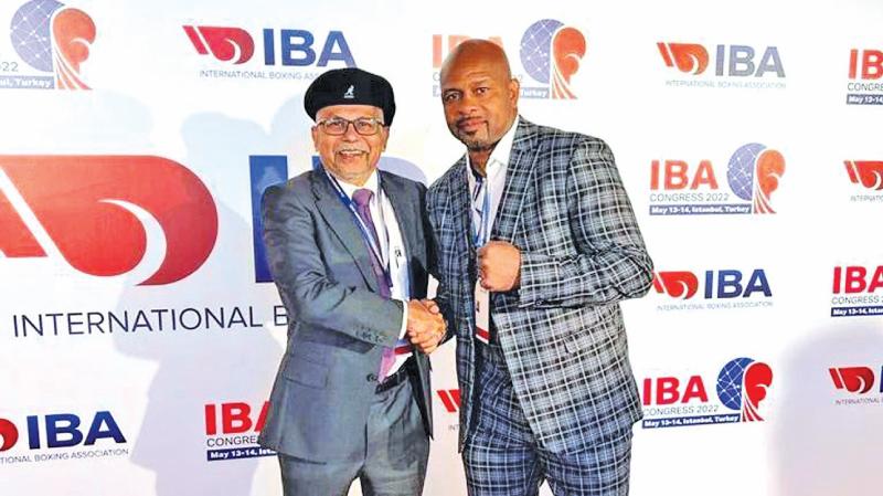 Dian Gomes with American boxing legend Roy Jones Jr. during the IBA Congress in Istanbul, Turkey
