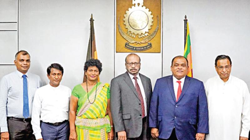 A key milestone in Sri Lanka’s ICT education was marked by the University of Moratuwa (UoM) and the Dhammika Perera Foundation (DP Foundation) by signing a Memorandum of Understanding (MoU) recently to collaborate on the facilitation of open online ICT course development and delivery